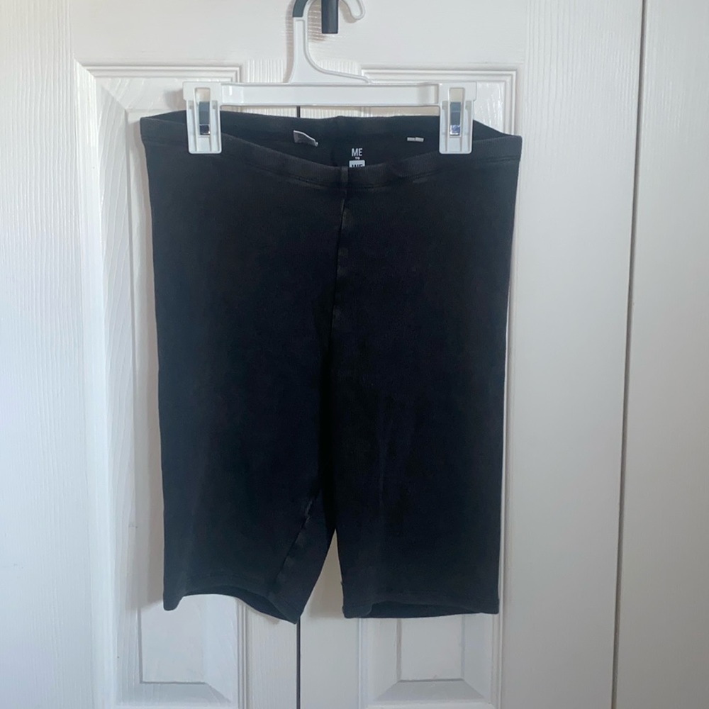 grey biker shorts